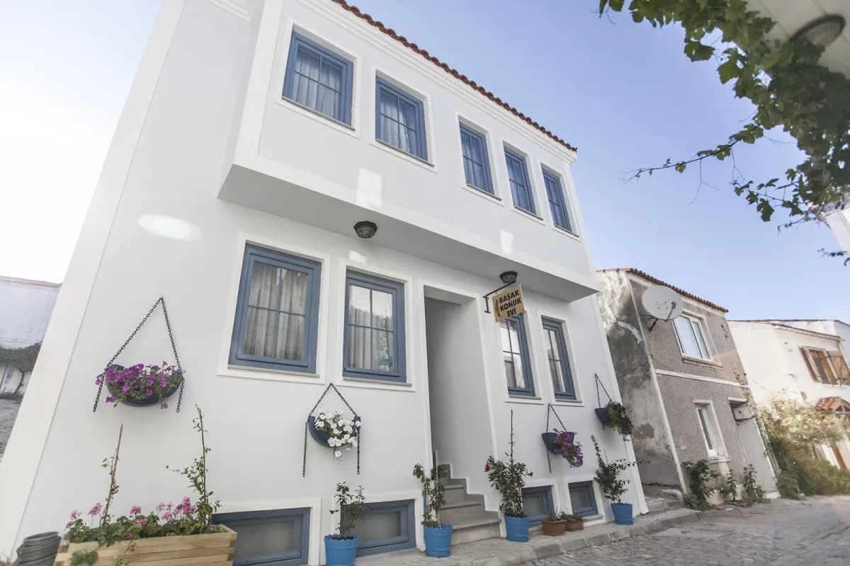 Başak Konukevi