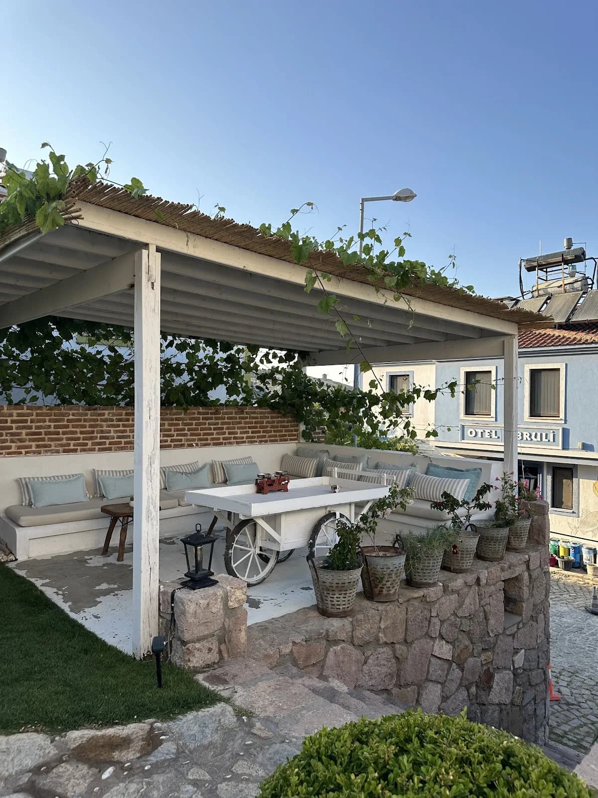 Bi Salkım Bozcaada Otel