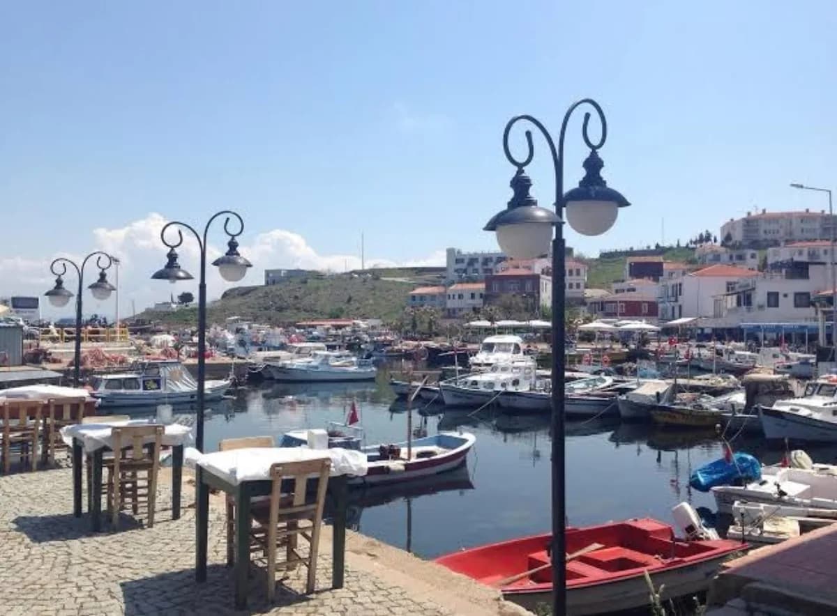 Hotel Fahri Bozcaada kapak görseli