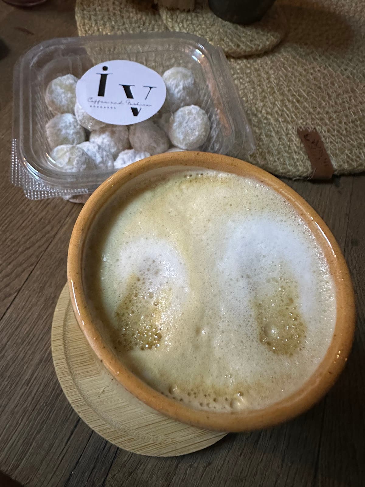 IV Coffee and Fashion