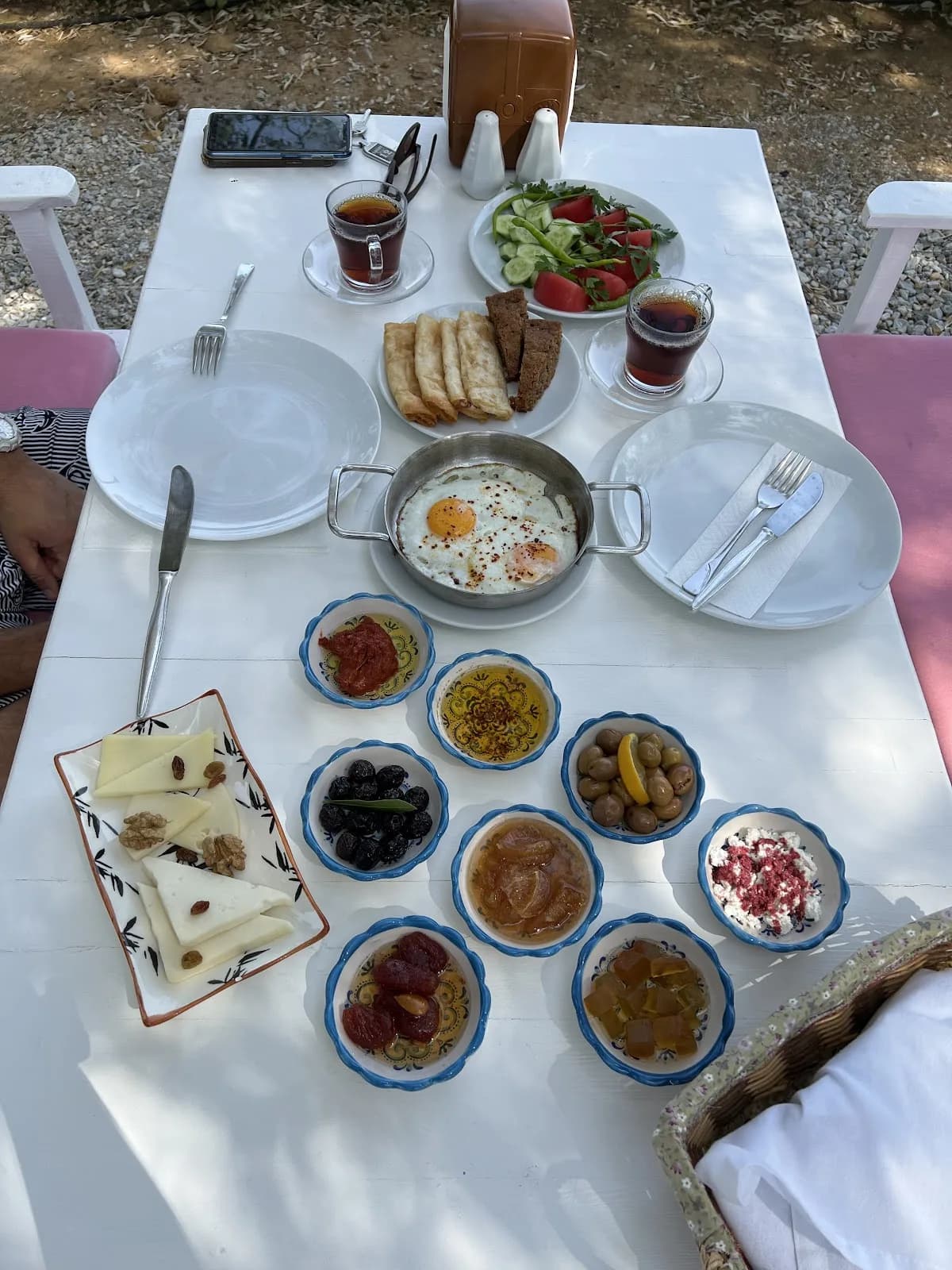 Karadut Restaurant ve Bağ Evleri