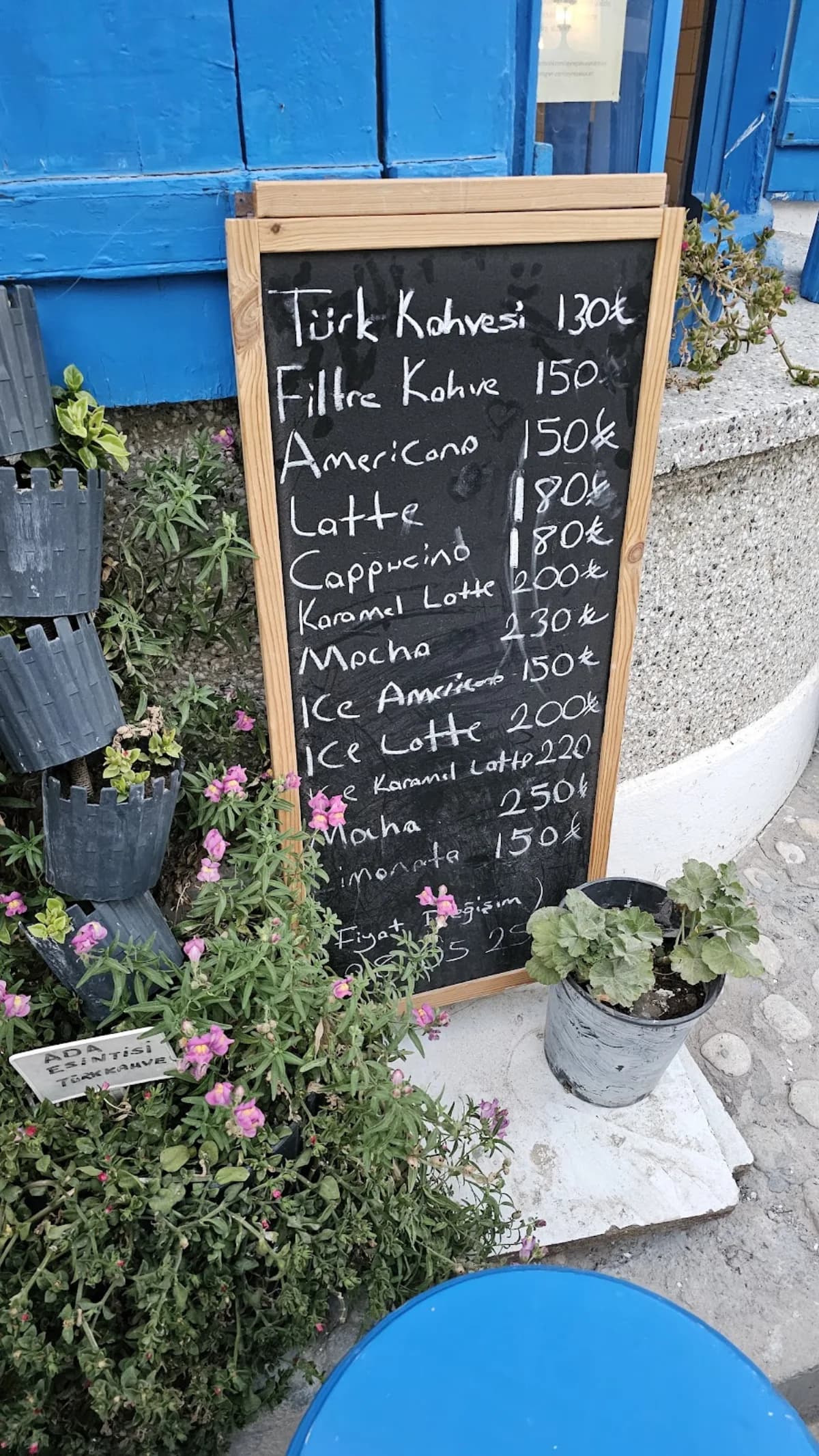 Madamın Kahvesi Bozcaada