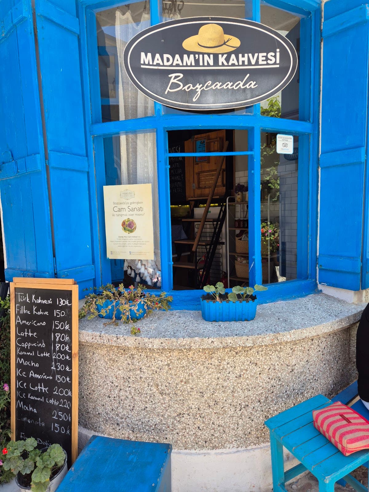 Madamın Kahvesi Bozcaada