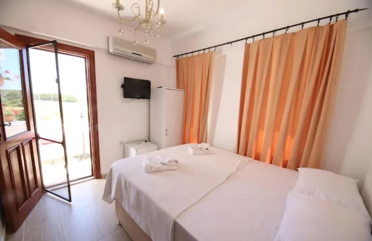 Neval Inn Bozcaada