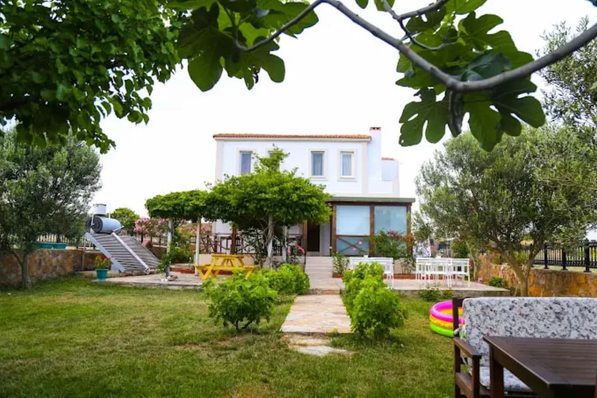 Neval Inn Bozcaada kapak görseli