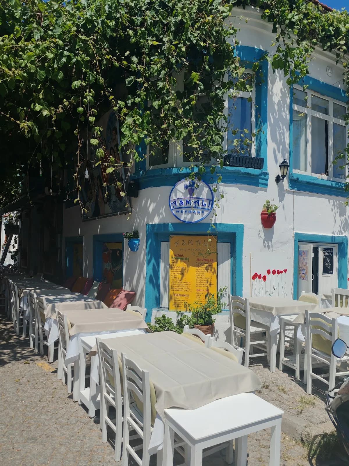 Polente Cafe bar