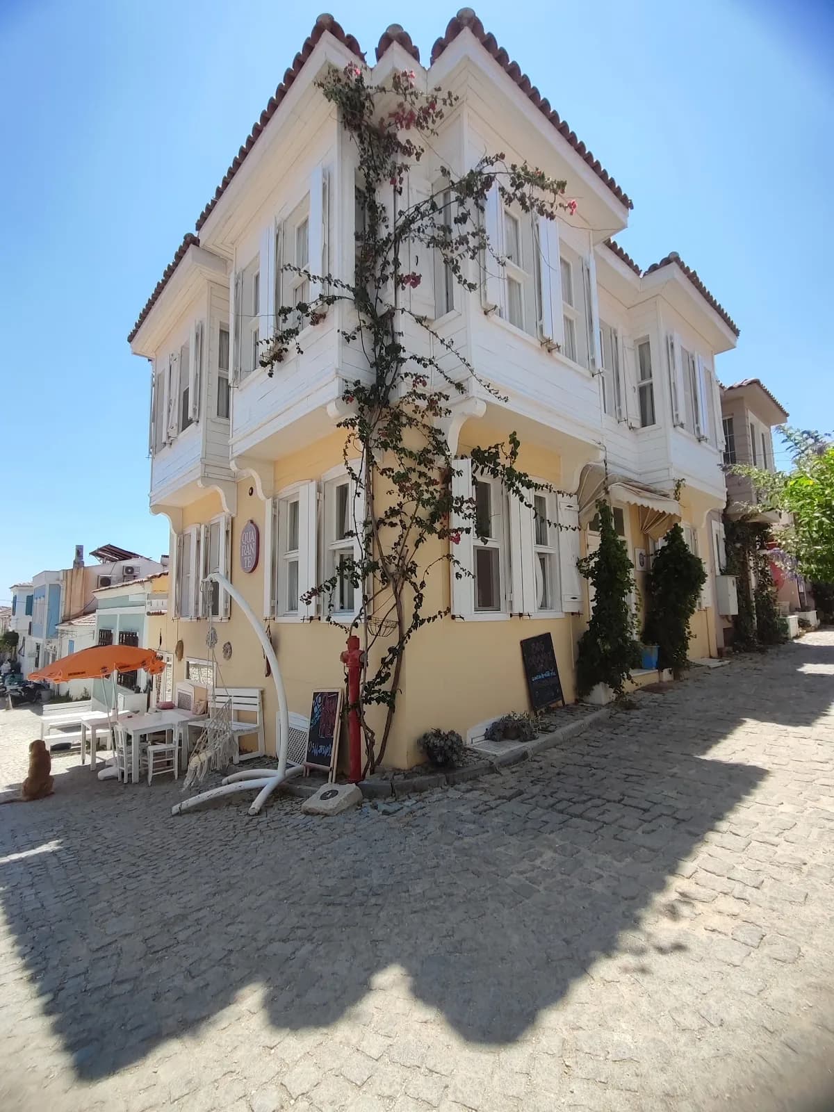 Quarante Hotel