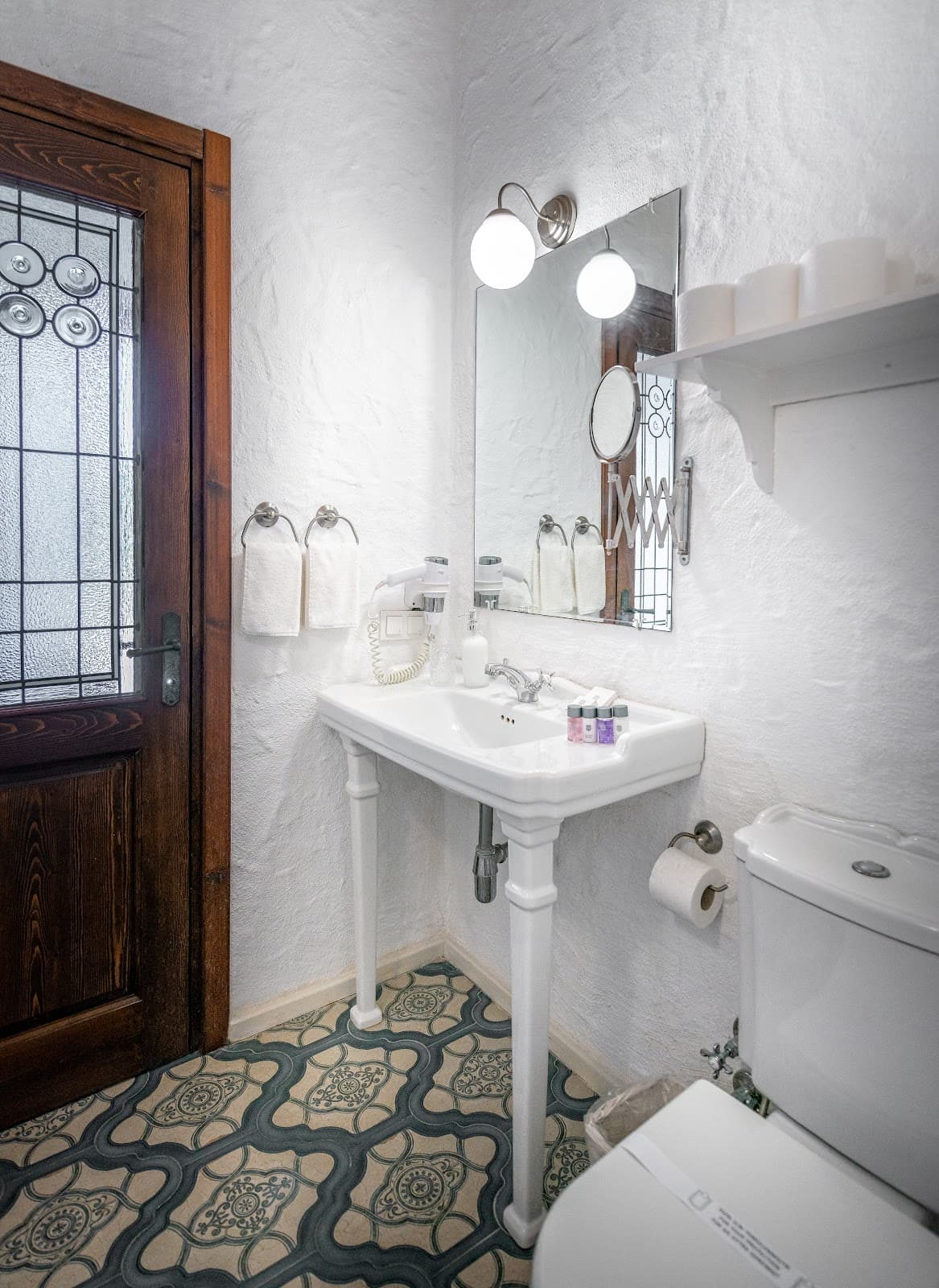 TALAY BAGLARI KONUKEVI