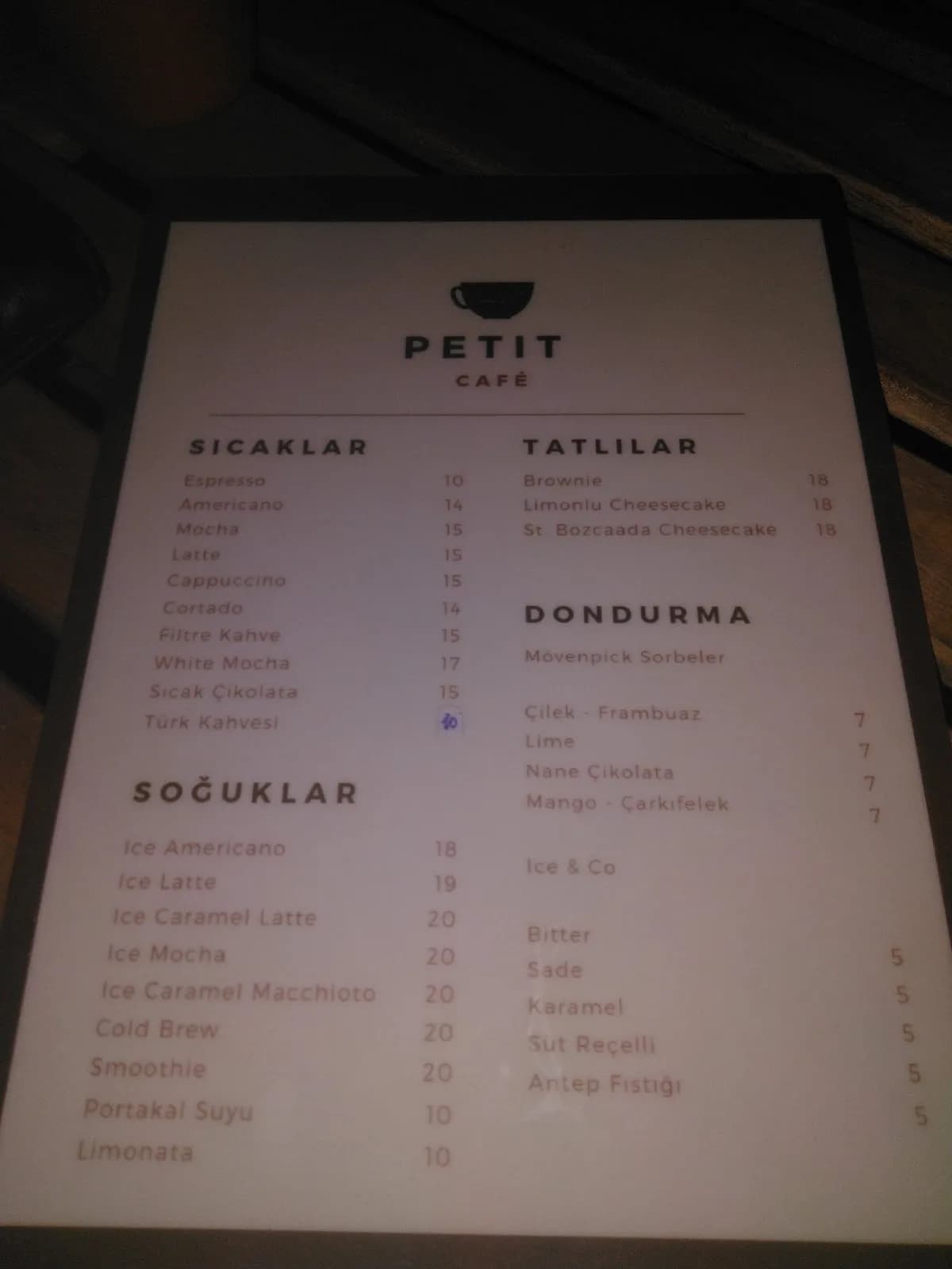 Petit Café