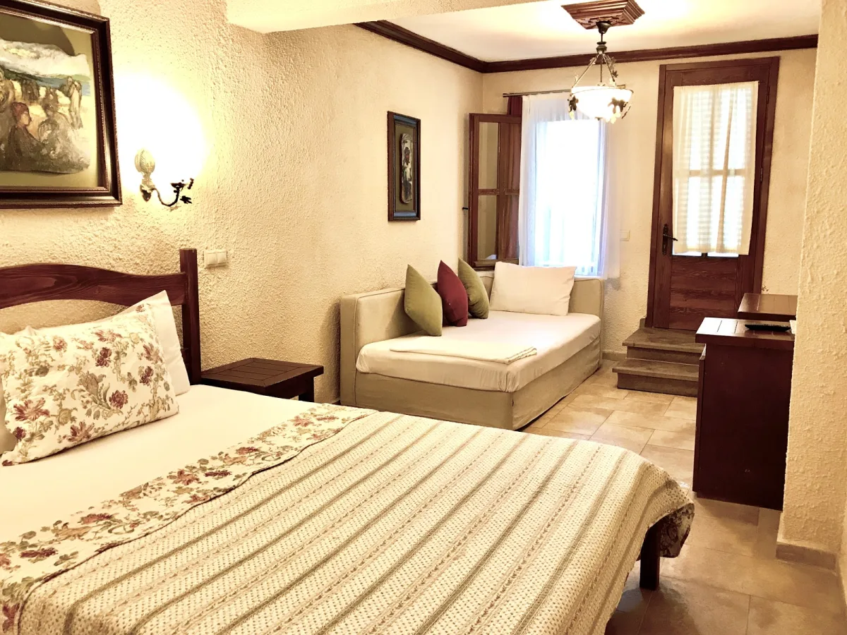 Ada Bacchus Otel