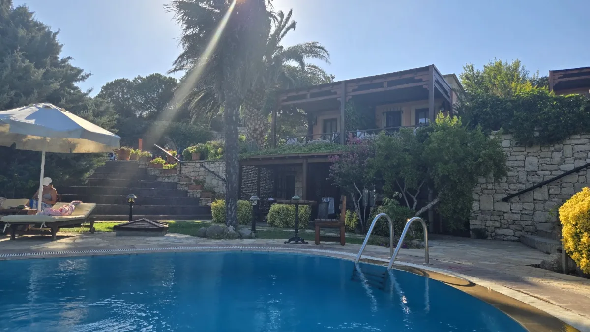 Ada Bacchus Otel