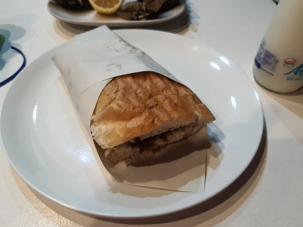 Ada kokoreçcisi