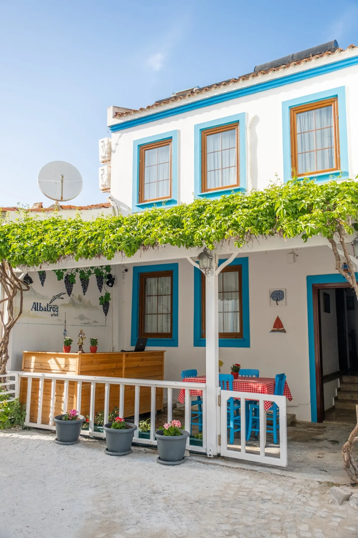 Albatros Otel