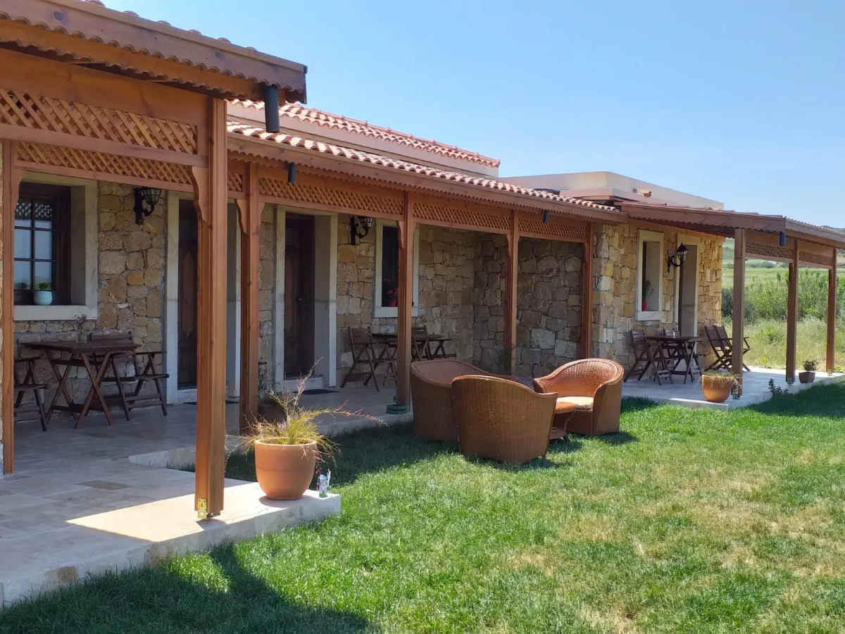 Bozcaada Defne BağEvi kapak görseli