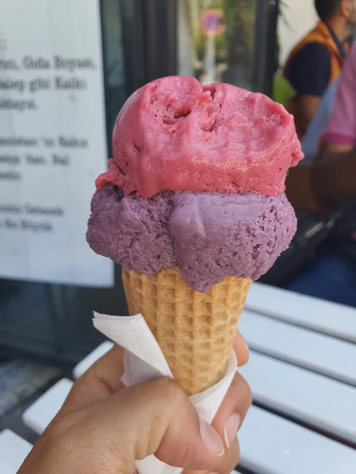 Bozcaada Meşhur Çiçek Doğal Dondurma — kafe, fotoğraf 1