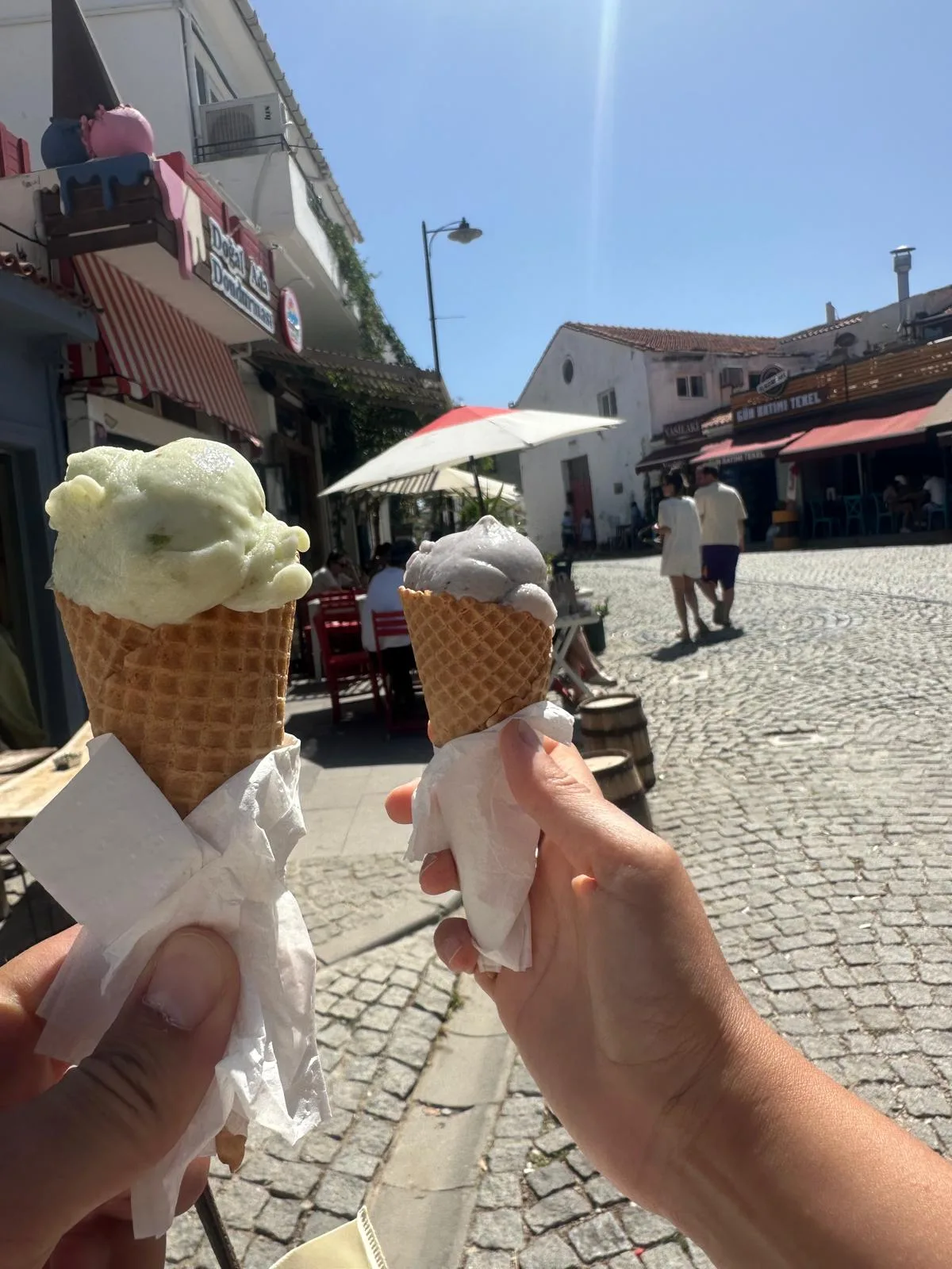 Bozcaada Meşhur Çiçek Doğal Dondurma — kafe, fotoğraf 4
