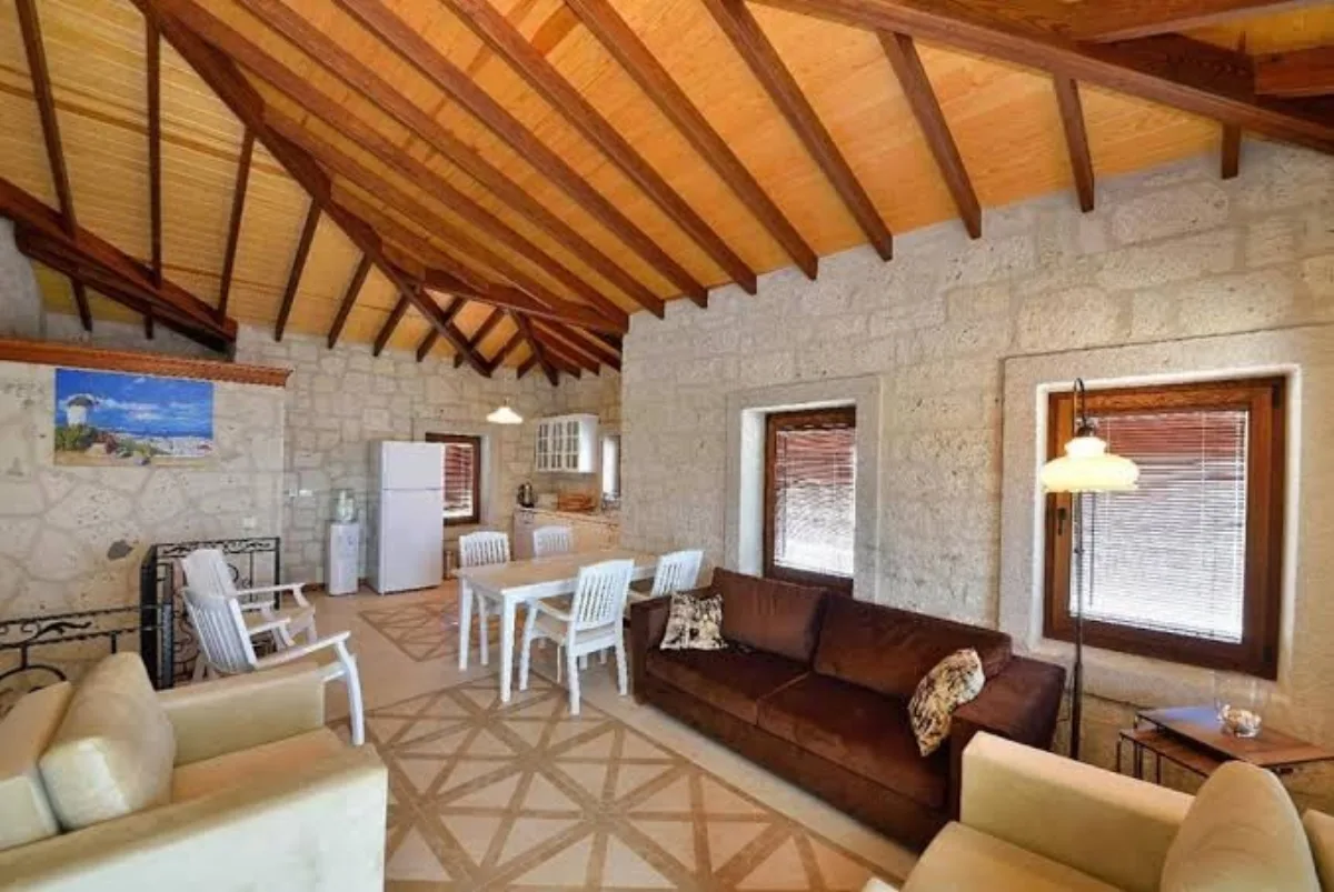Dreamy Villa near Beach with Backyard in Bozcaada - Two-Bedroom House — kiralık ev, fotoğraf 4