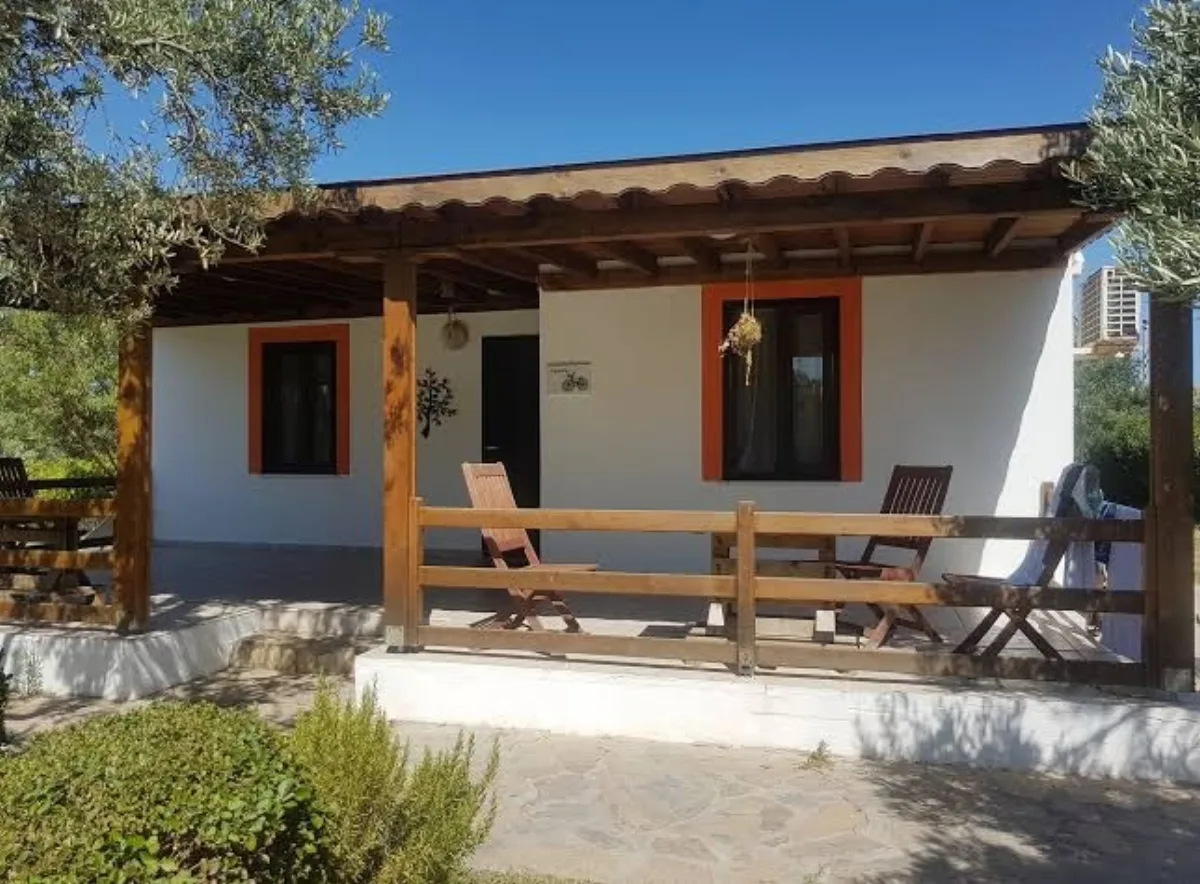 Kardinal Bağ Evi — Bozcaada'da bağ evi