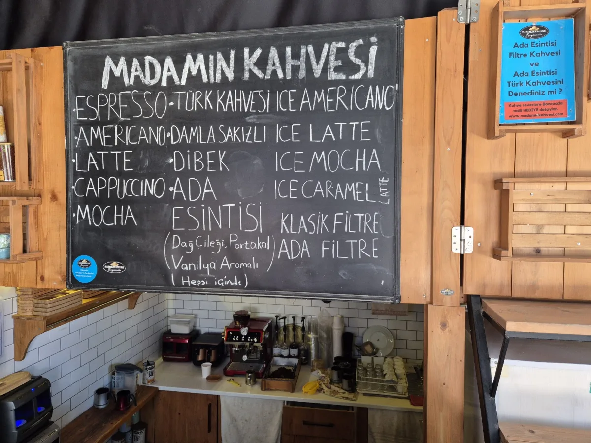 Madamın Kahvesi Bozcaada — kafe, fotoğraf 1