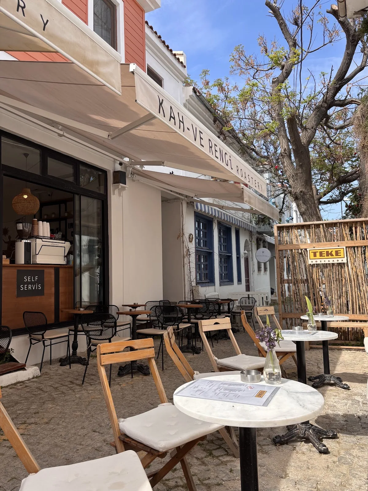 Teke Bozcaada — kafe